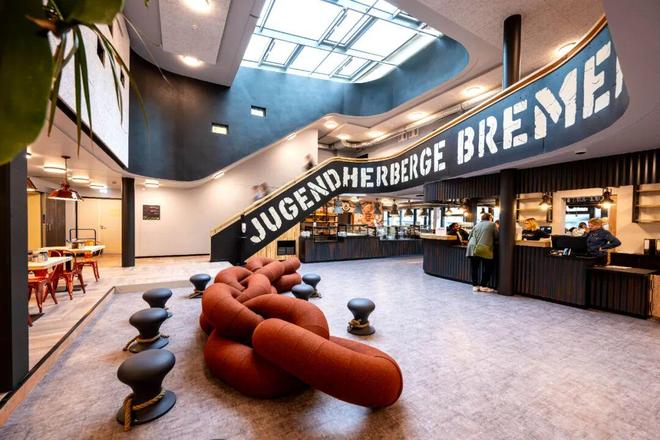 年人的青旅正在被00后遗忘凯发k8登录拒绝35岁中(图11) 年人的青旅正在被00后遗忘凯发k8登录拒绝35岁中(图11)